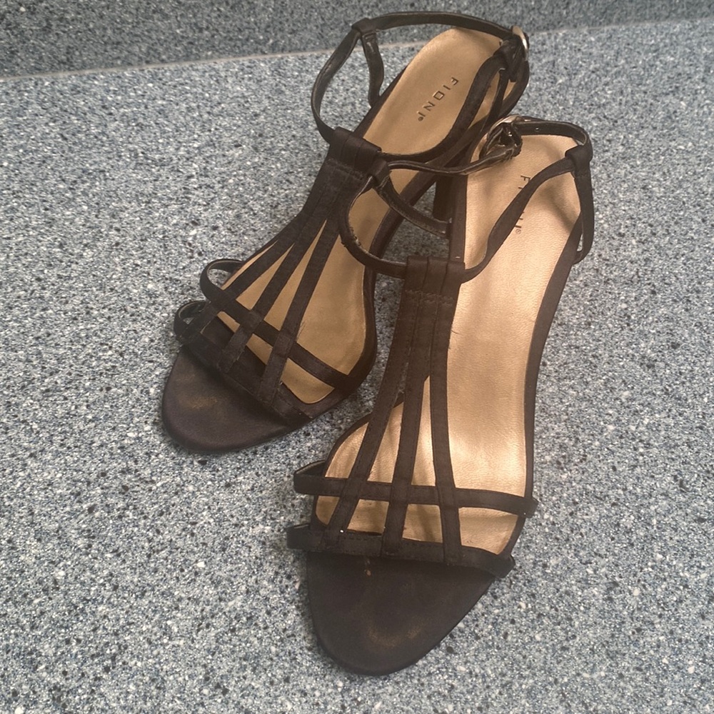 Used Black Strapy Heels